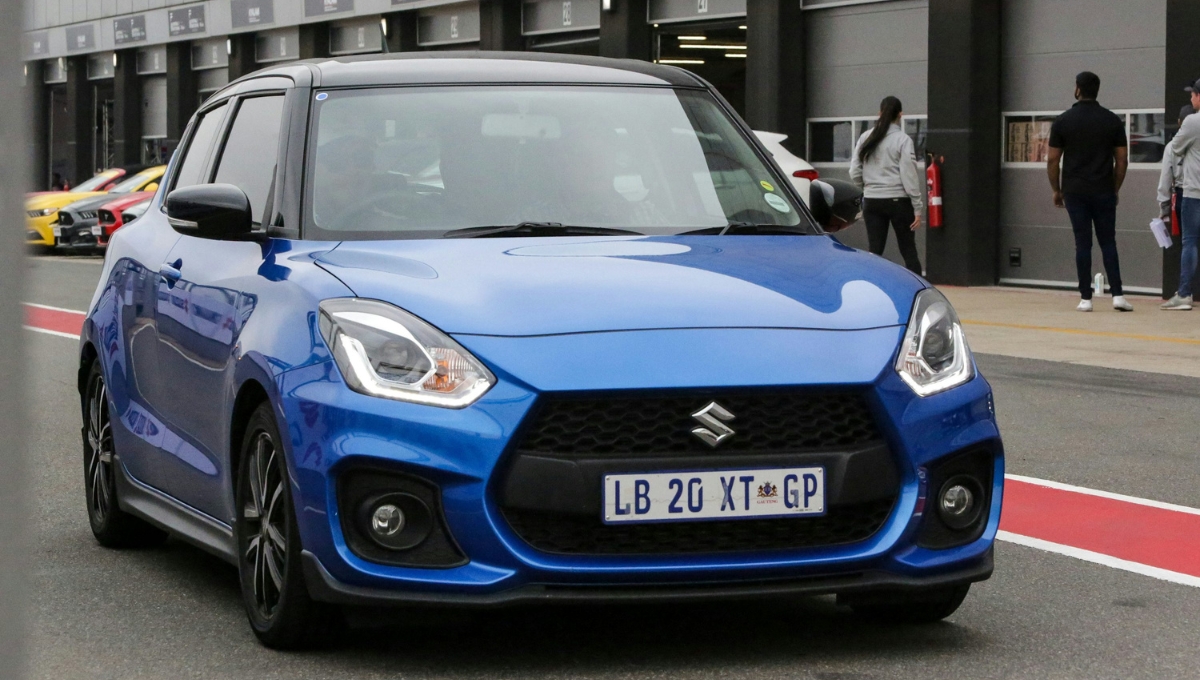 Maruti Swift: Stylish Hatchback with 25.75 kmpl Mileage, Starting at 6.5 Lakh
