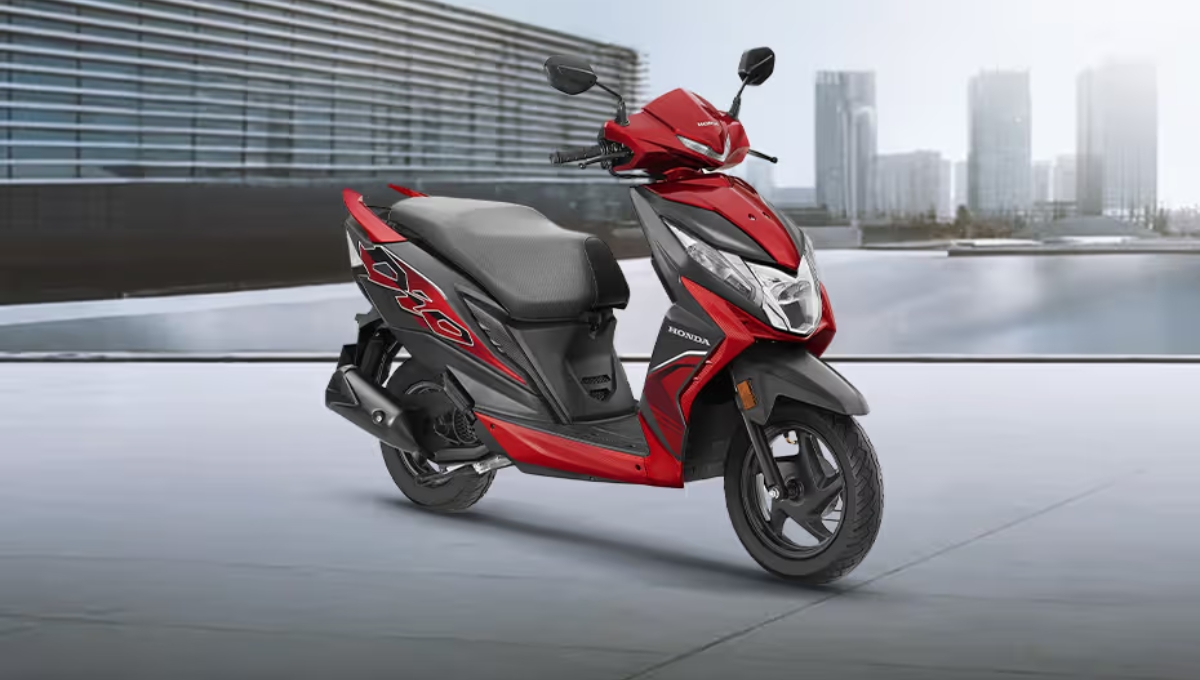 Honda Dio 2025: 106 kg lightweight scooter, 109cc engine and smart features, priced from Rs 74,000
