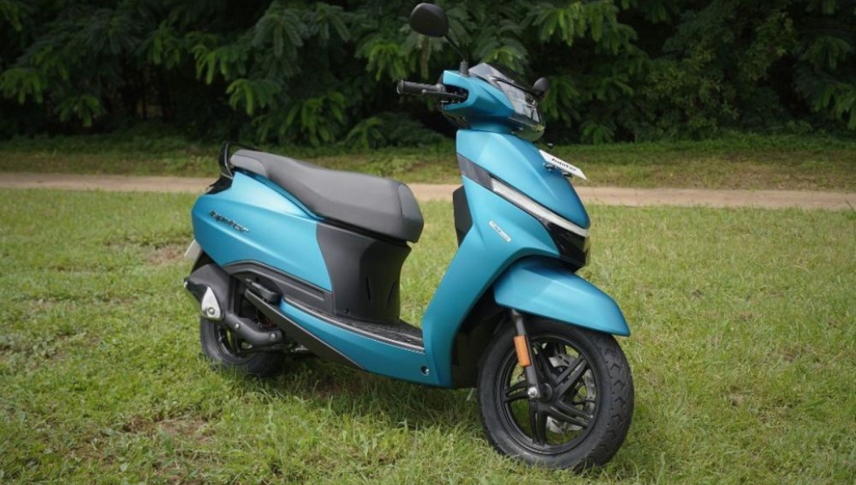 TVS Jupiter: 113cc Scooter 92,875 Comfortable, Powerful and Feature-Packed Ride for Daily Commutes