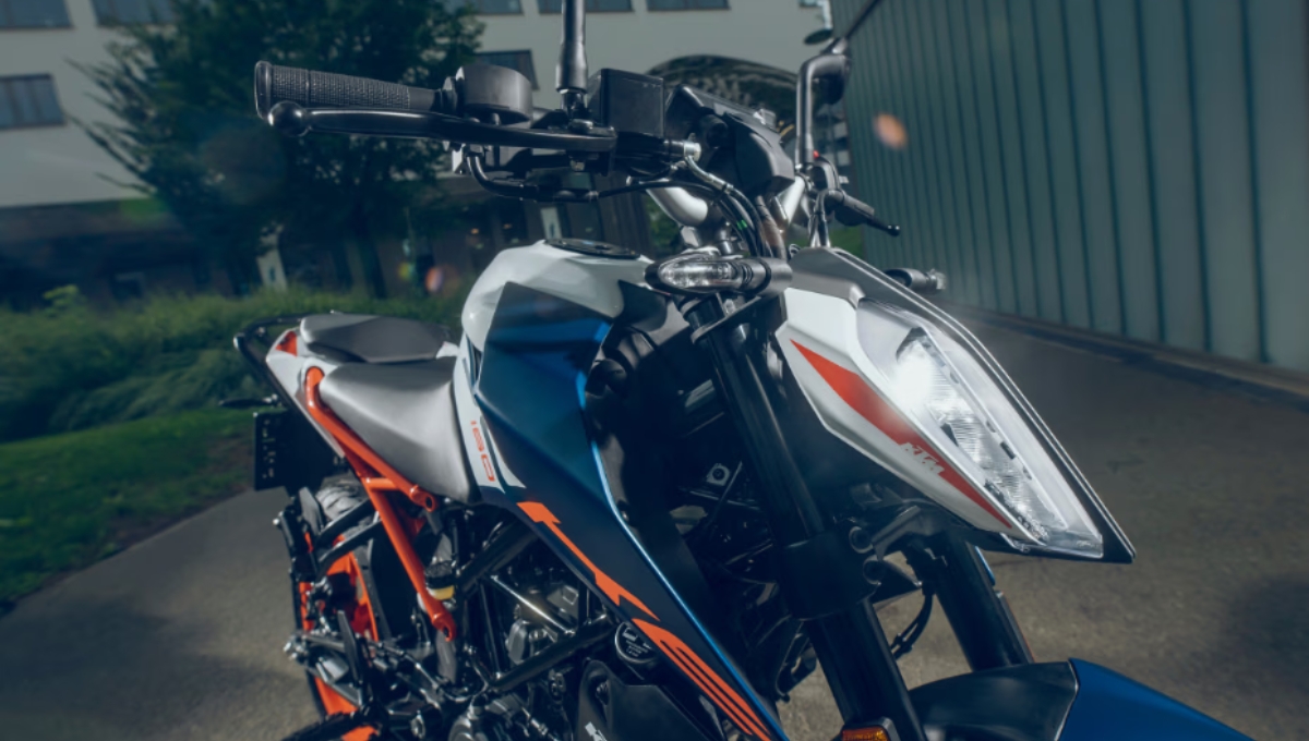 KTM 160 Duke: Price Rs1.6 –1.8 Lakh in India 2025 Full Features and Stylish Streetfighter Review