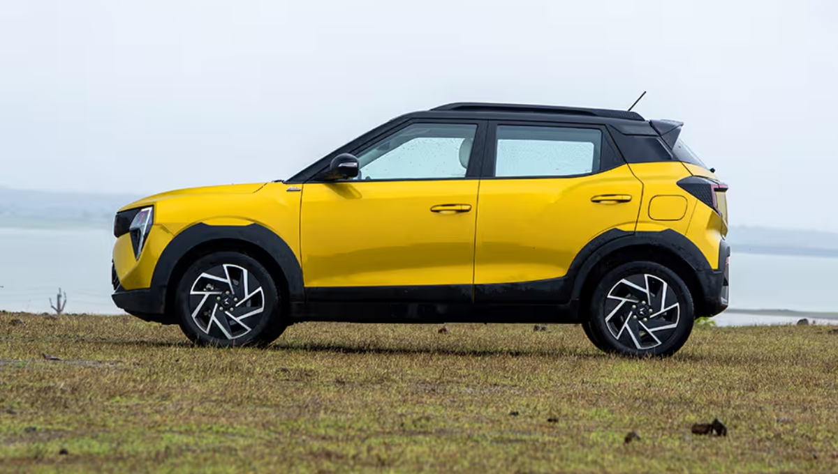 Mahindra XUV 3XO 2025: 128 BHP, Sunroof, 10.25 Touchscreen, Price from 14.99 Lakh