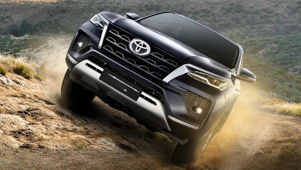 New Toyota Fortuner: 7-Seater SUV with Automatic Gearbox and 201.15 BHP Power