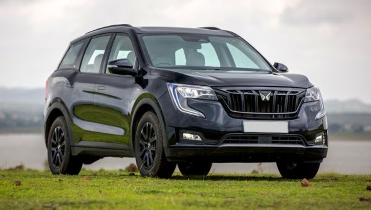 Mahindra XUV700 2025: Price Rs 14.49–25.14 Lakh, Powerful Diesel SUV with ADAS and Panoramic Sunroof