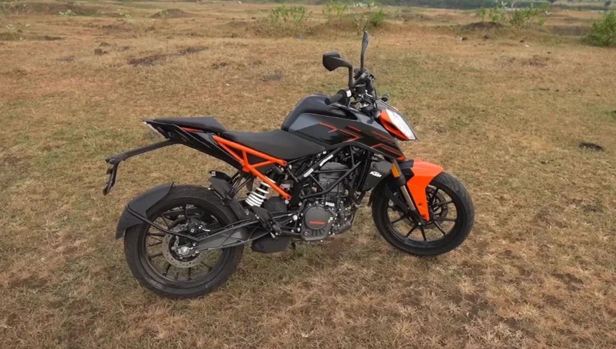 KTM 200 Duke launched at Rs 1.96 lakh: Amazing 24.67 bhp power and 5-inch TFT display