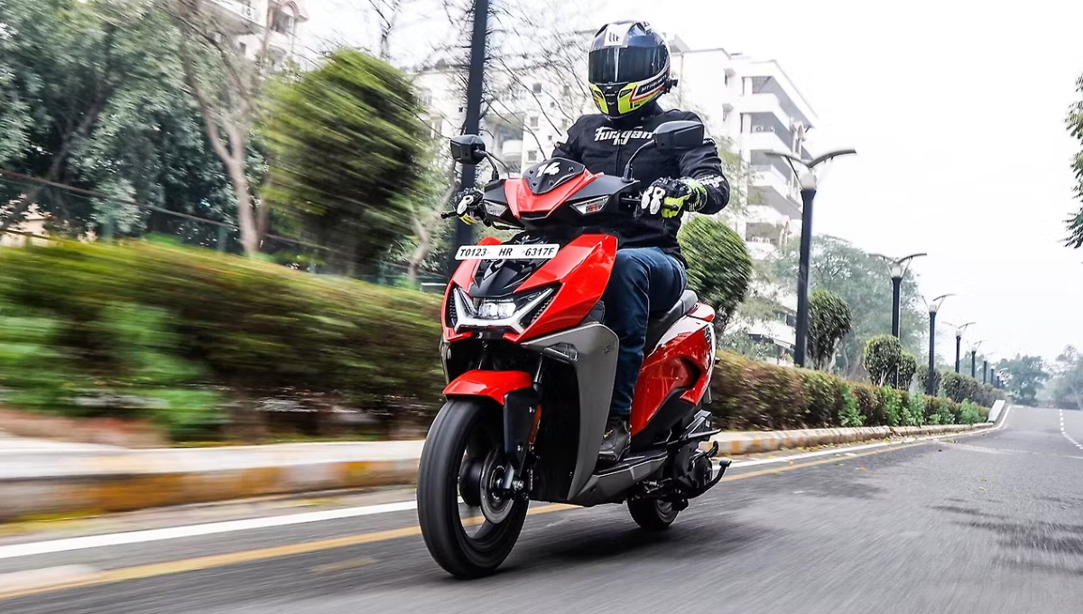 Hero Xoom 110: Scooter Rs 94,377 Stylish Design, 110cc Power AND Smart Features