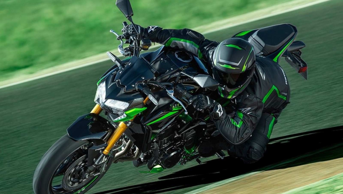 Kawasaki Z900: Price in India Rs 9.52 Lakh Aggressive Design Meets 948cc Beast